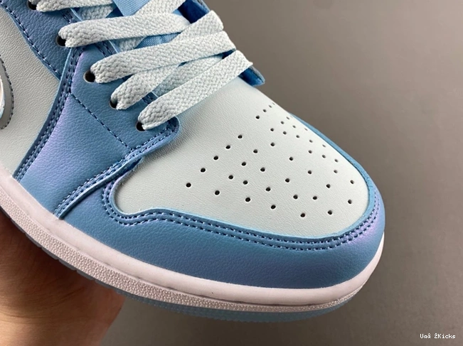 FN7366-400 Blue Jordan  Low 1 Aquarius 33 SE (GS) Resilient 0827